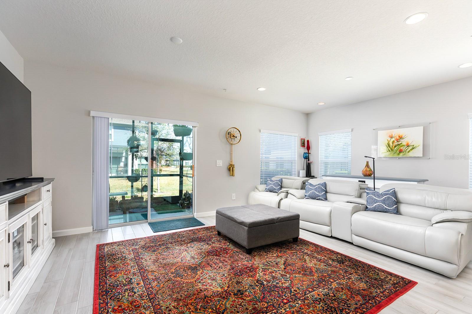 Image 5 of 22 For 170 Cape Honeysuckle Place