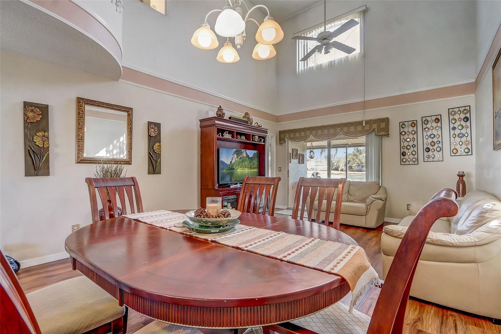 Image 12 of 46 For 14682 Laguna Beach Circle