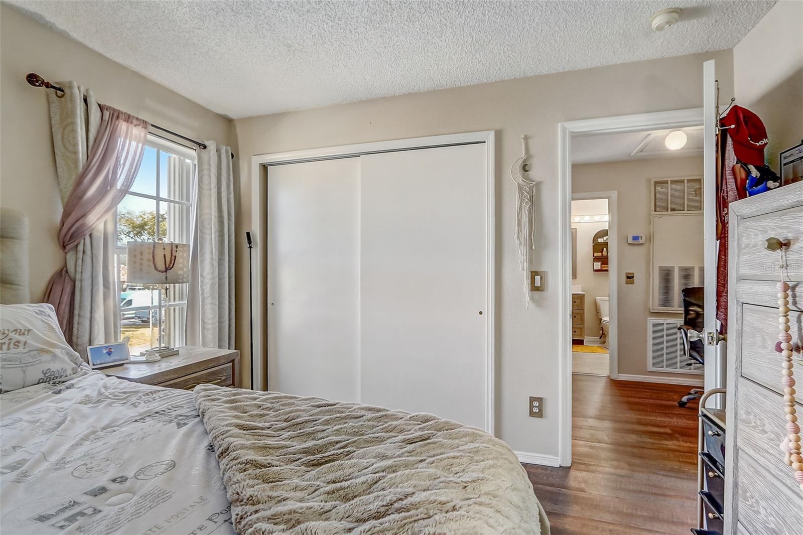 Image 22 of 46 For 14682 Laguna Beach Circle