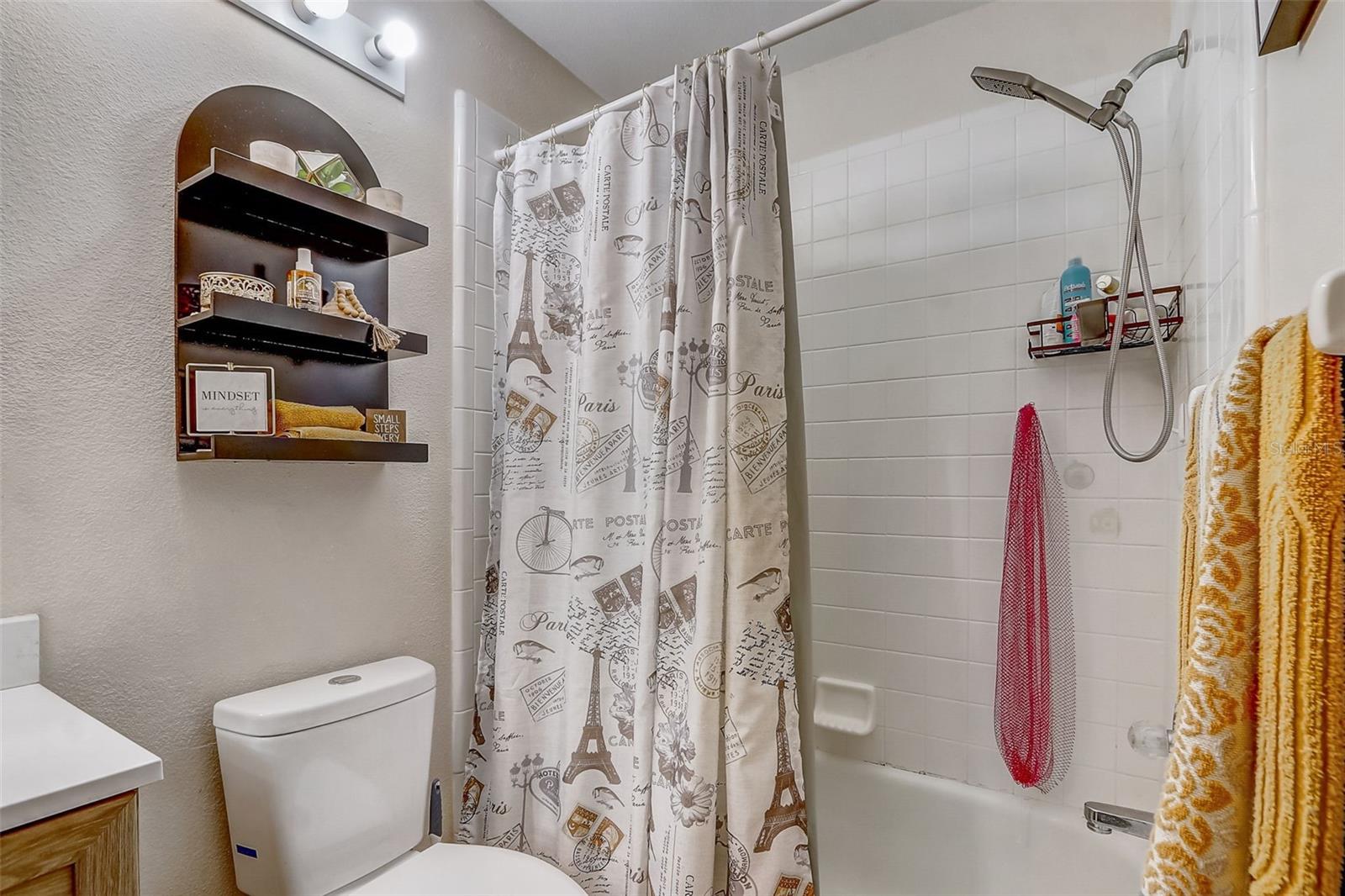 Image 27 of 46 For 14682 Laguna Beach Circle