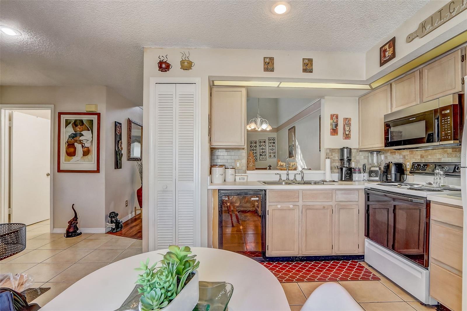 Image 9 of 46 For 14682 Laguna Beach Circle