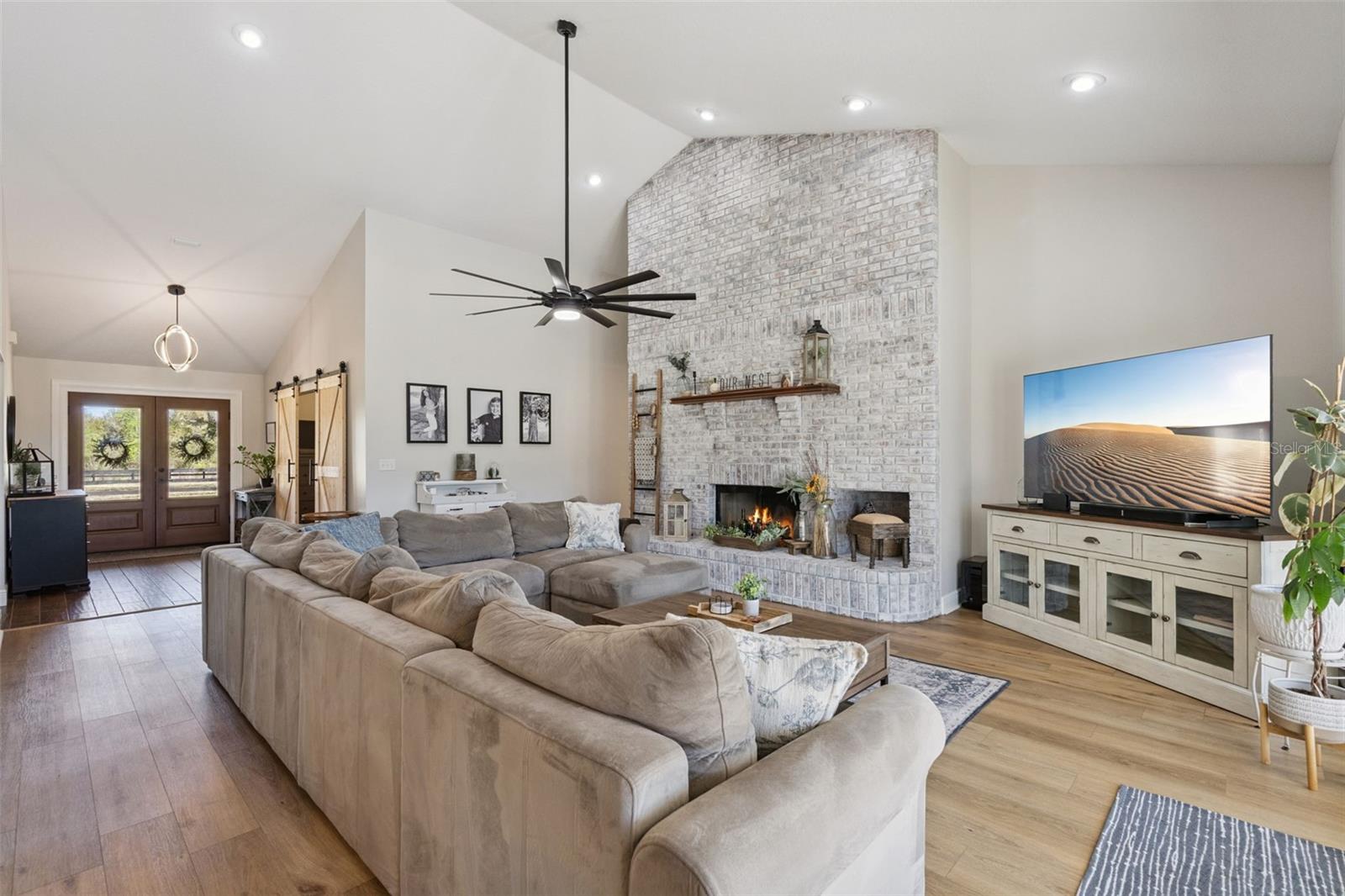 Image 10 of 59 For 7100 Redwing Road