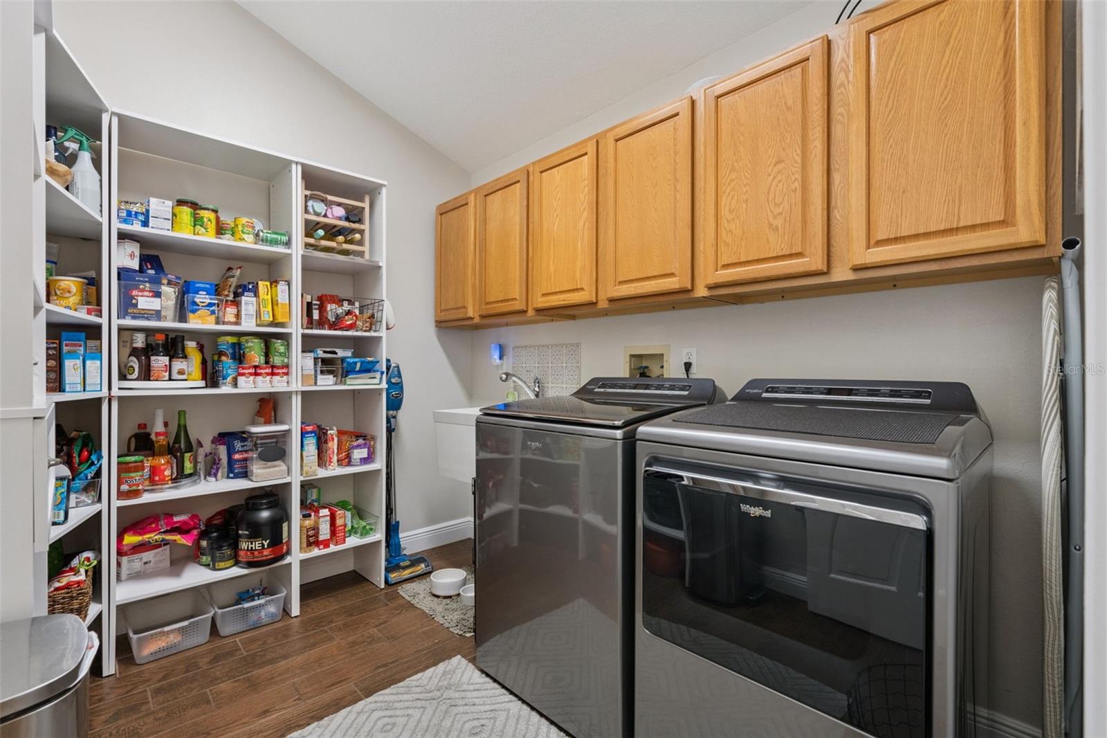 Image 21 of 59 For 7100 Redwing Road