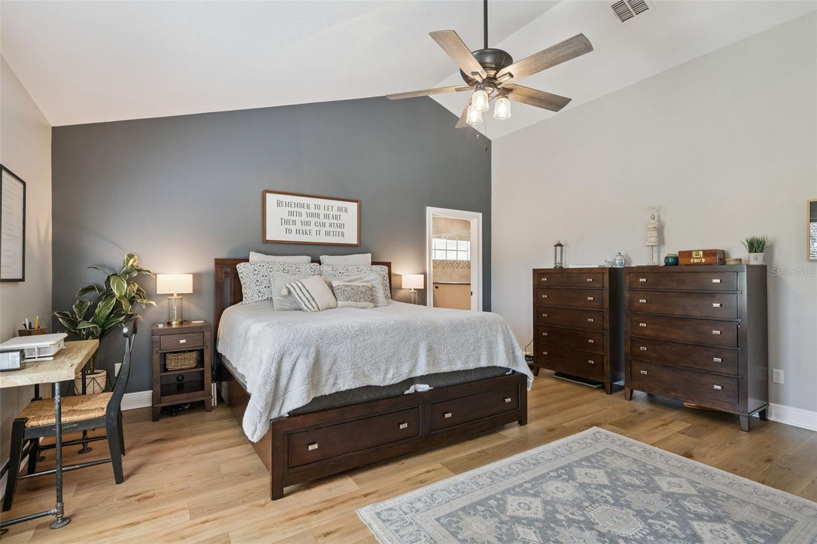 Image 22 of 59 For 7100 Redwing Road