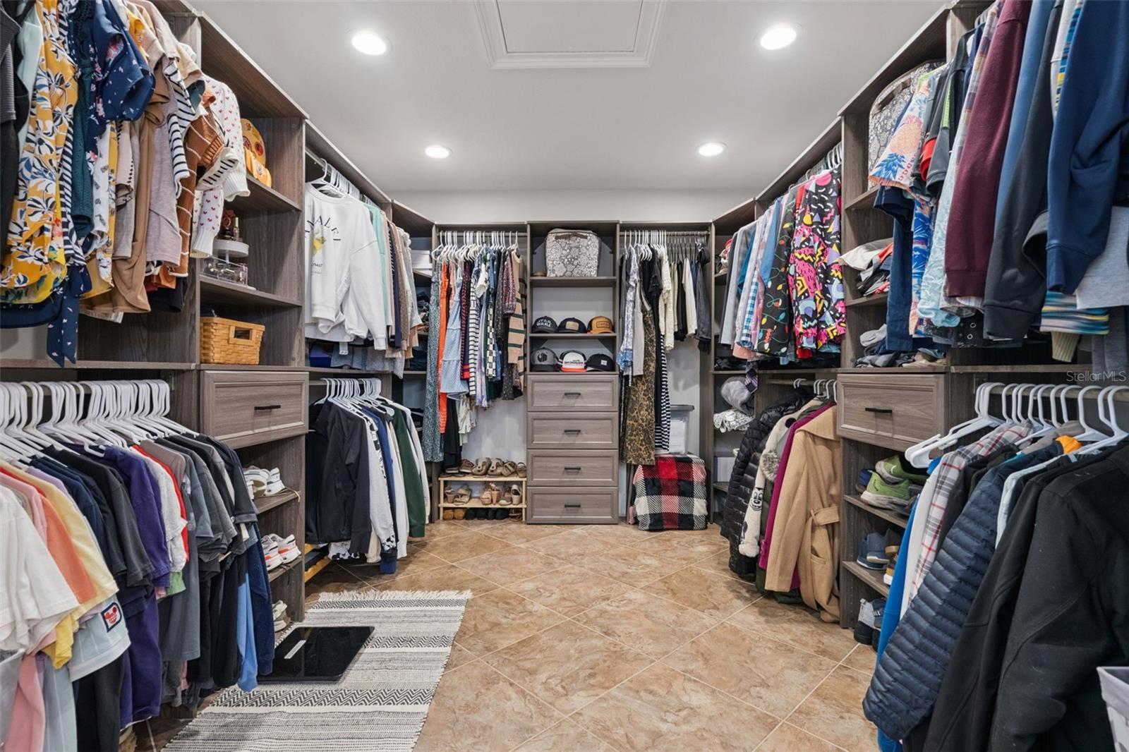 Image 27 of 59 For 7100 Redwing Road