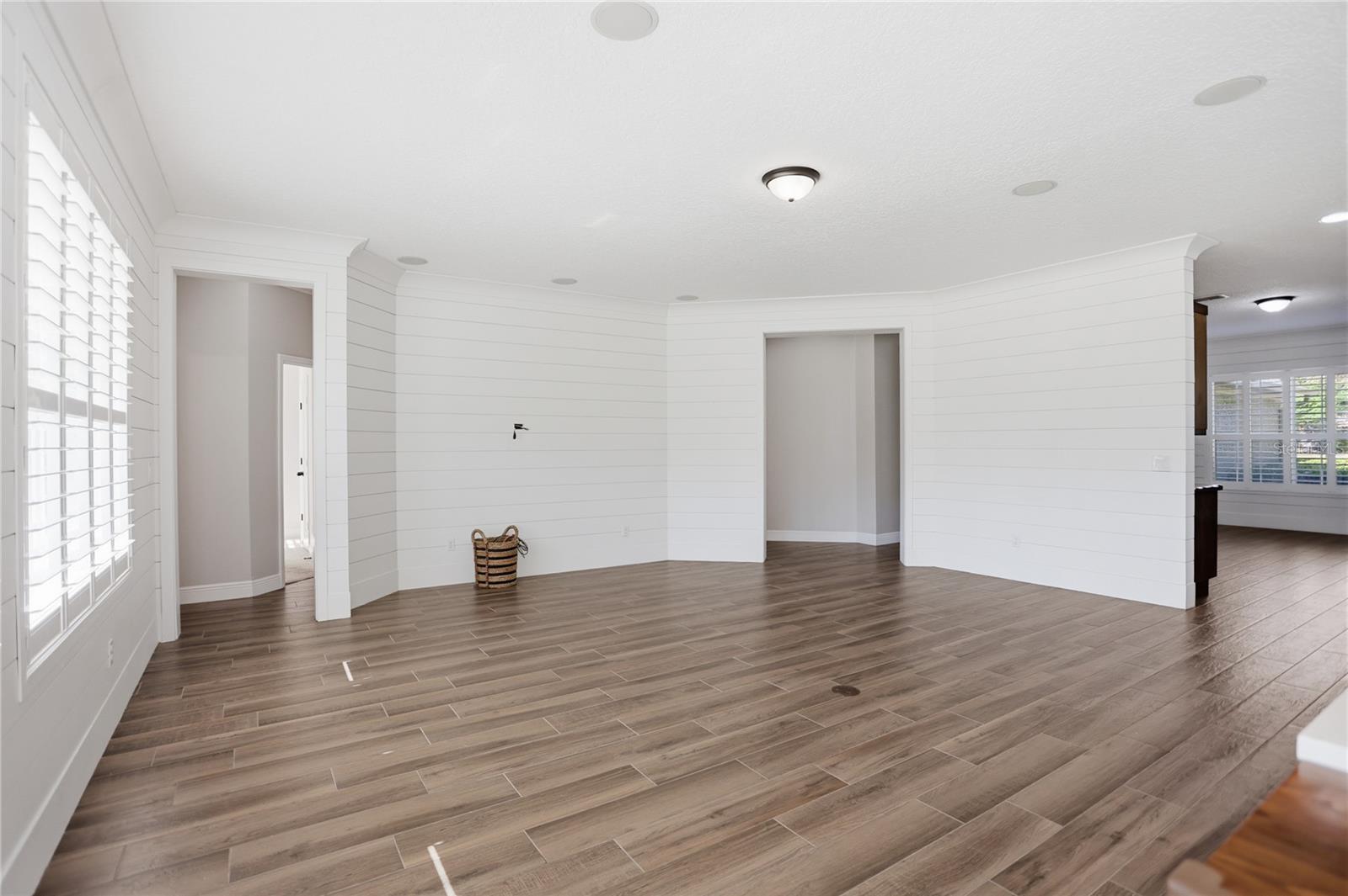 Image 17 of 47 For 8 Winters Landing Drive