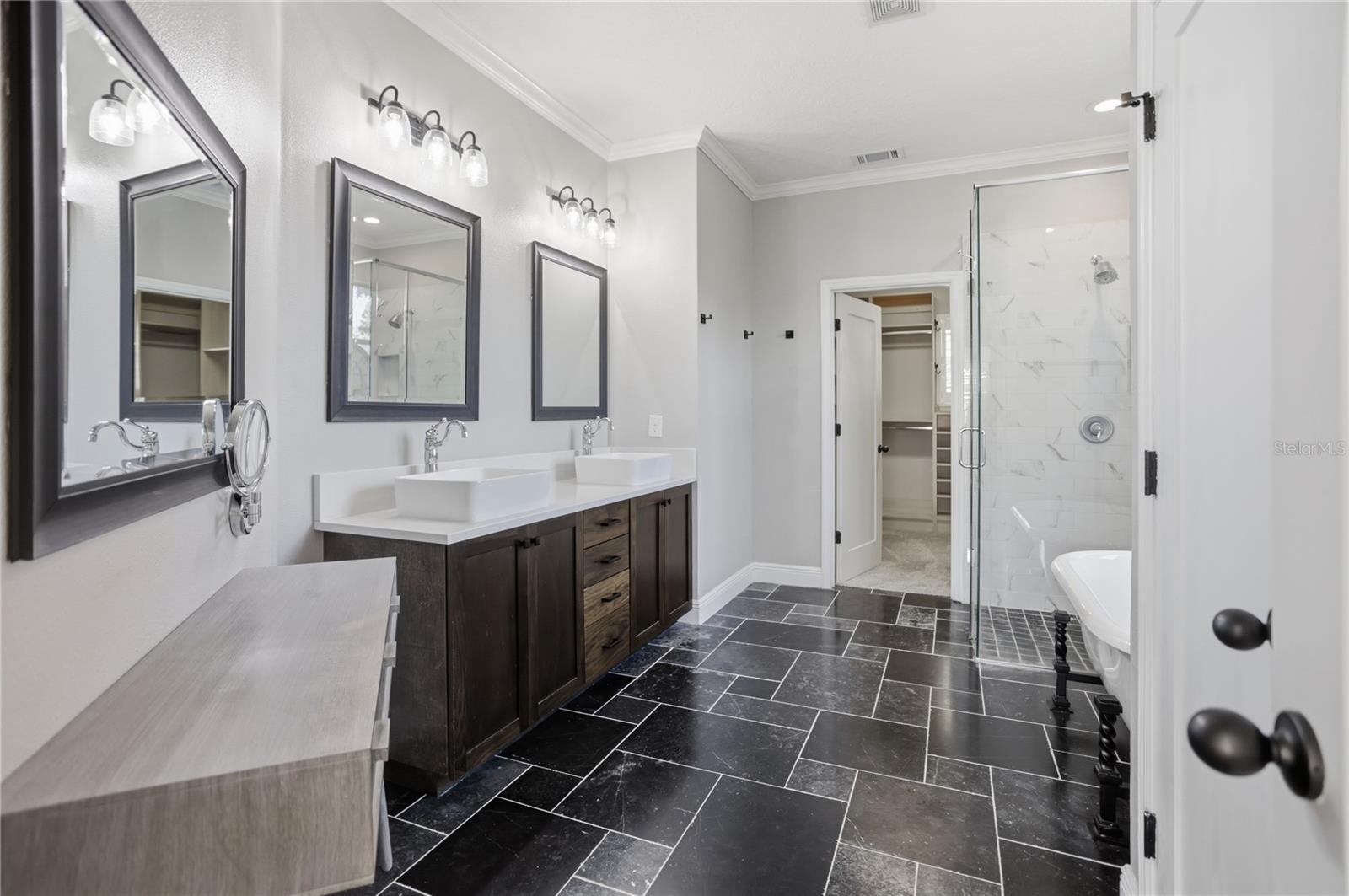 Image 23 of 47 For 8 Winters Landing Drive