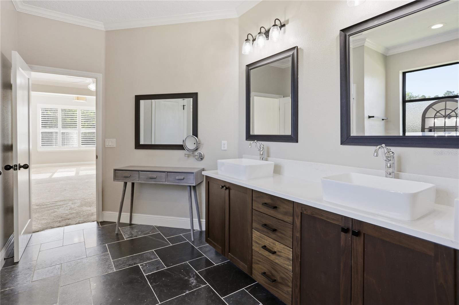 Image 27 of 47 For 8 Winters Landing Drive