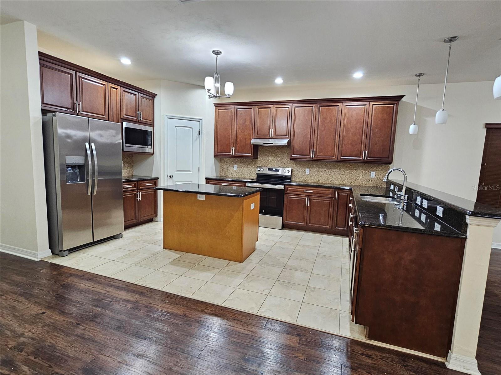 Image 11 of 44 For 7873 80th Drive