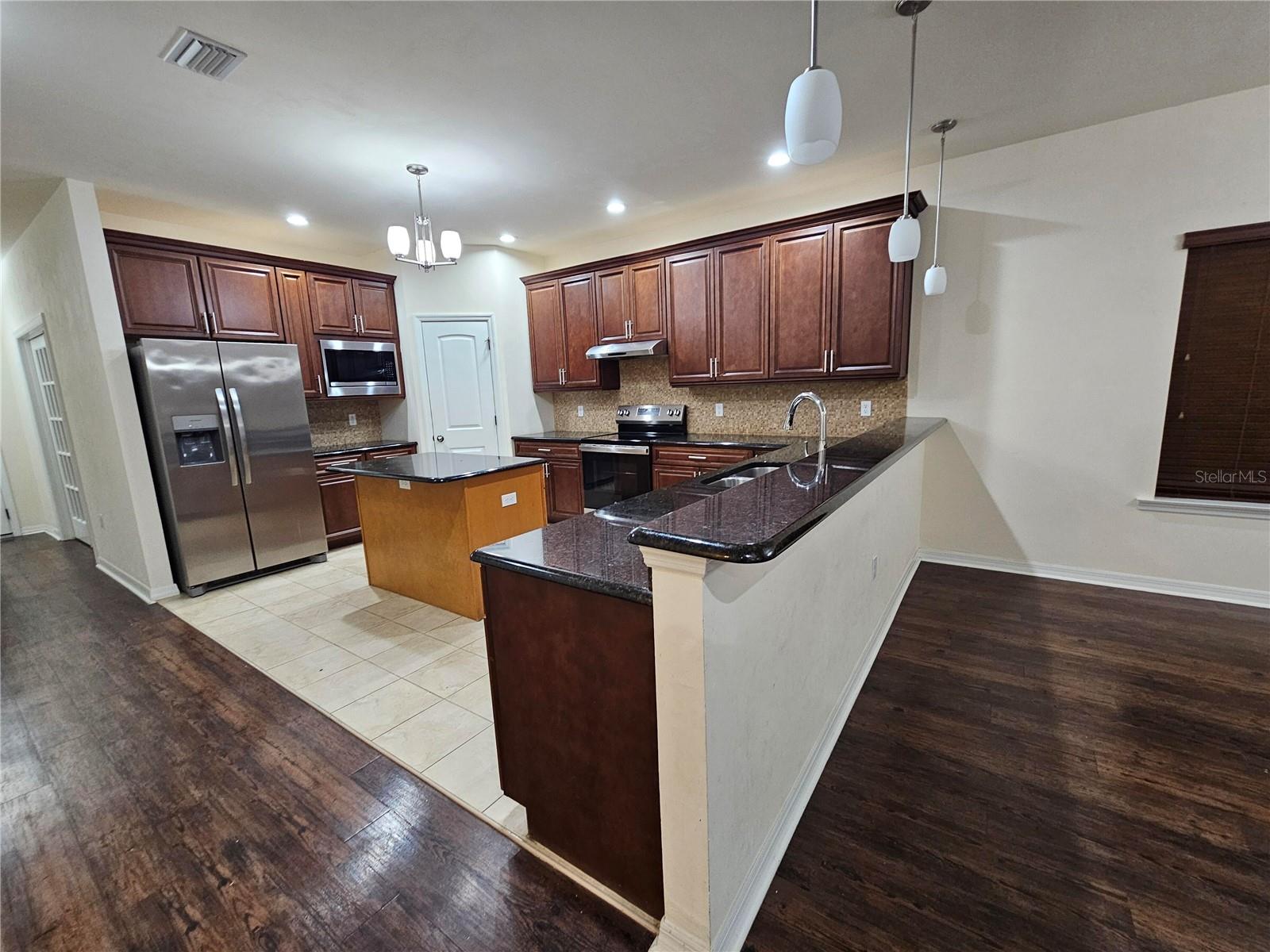 Image 14 of 44 For 7873 80th Drive