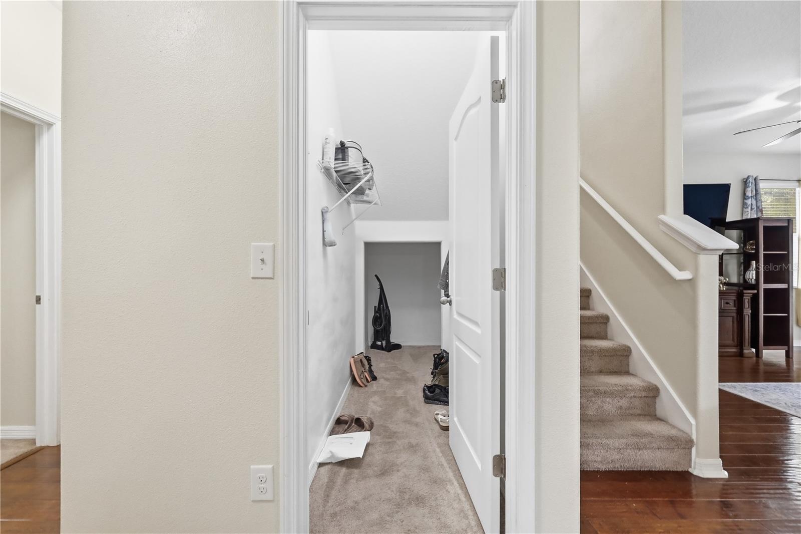 Image 17 of 41 For 1044 Alston Bay Boulevard