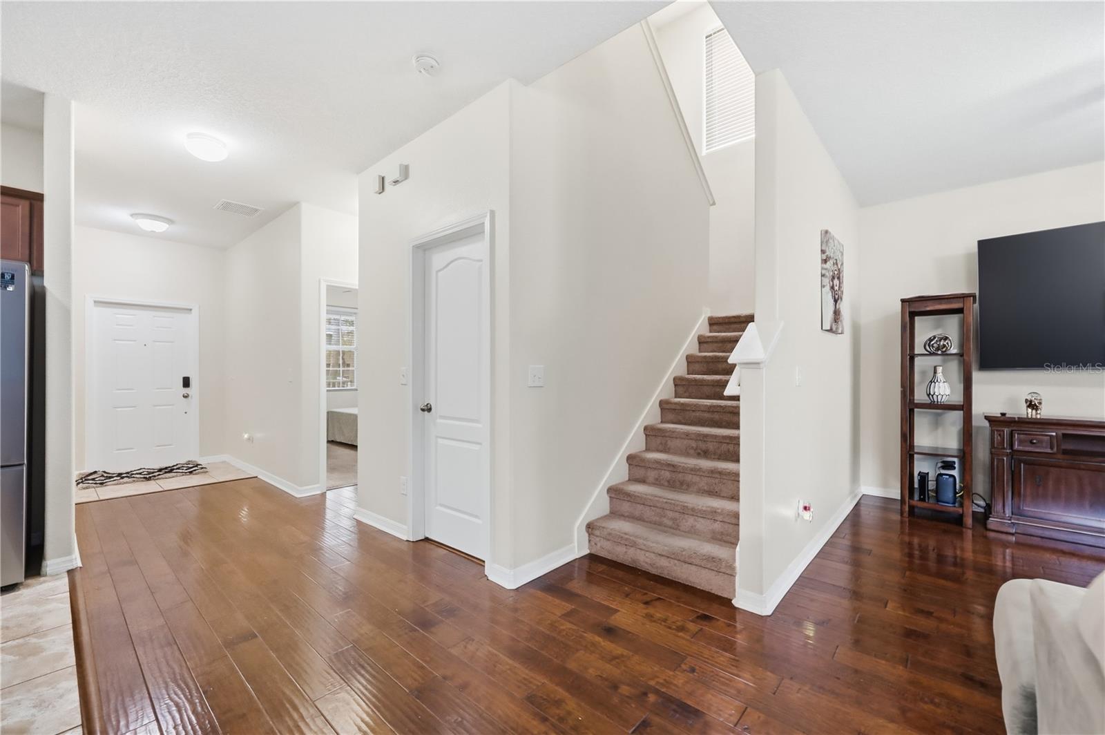 Image 18 of 41 For 1044 Alston Bay Boulevard