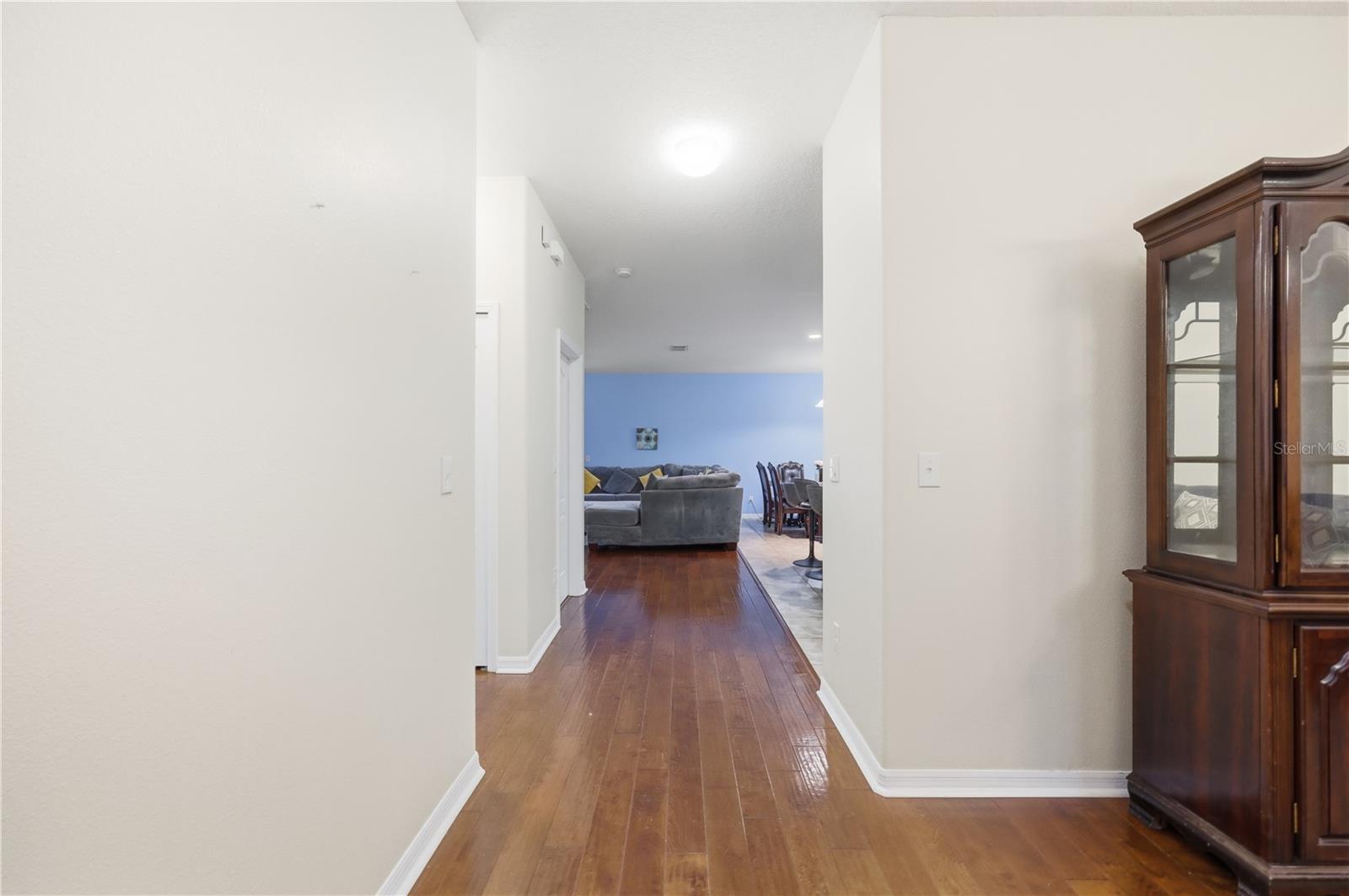 Image 31 of 41 For 1044 Alston Bay Boulevard