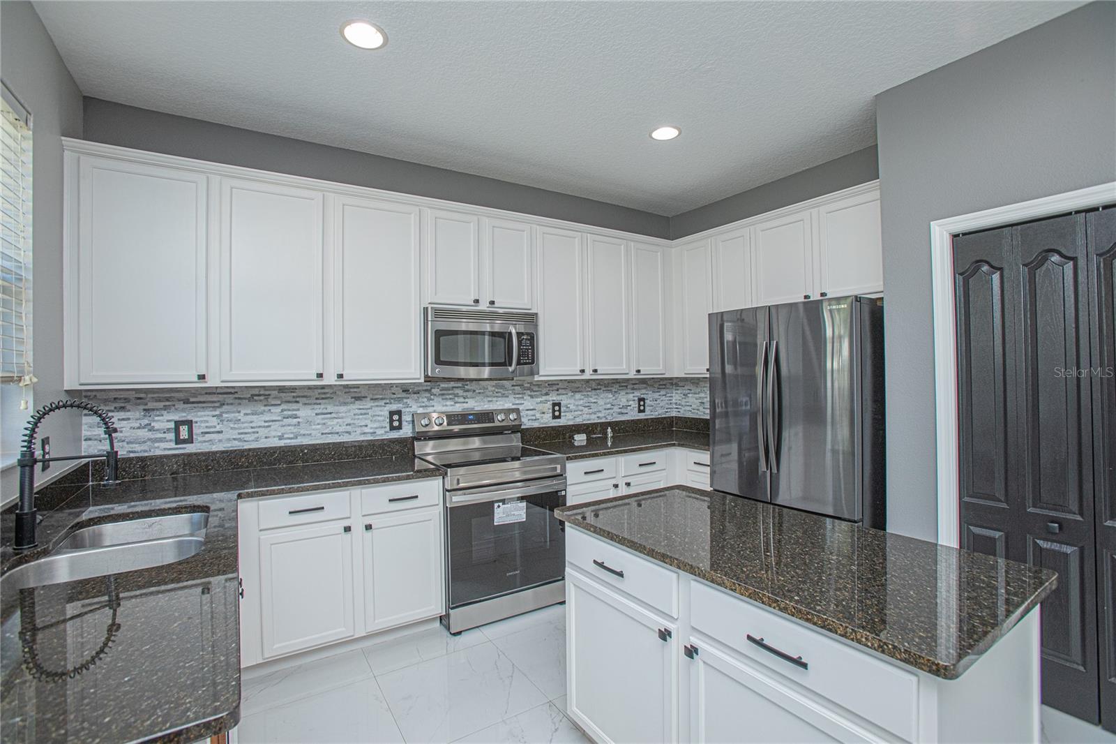 Image 11 of 31 For 13141 Moss Park Ridge Drive