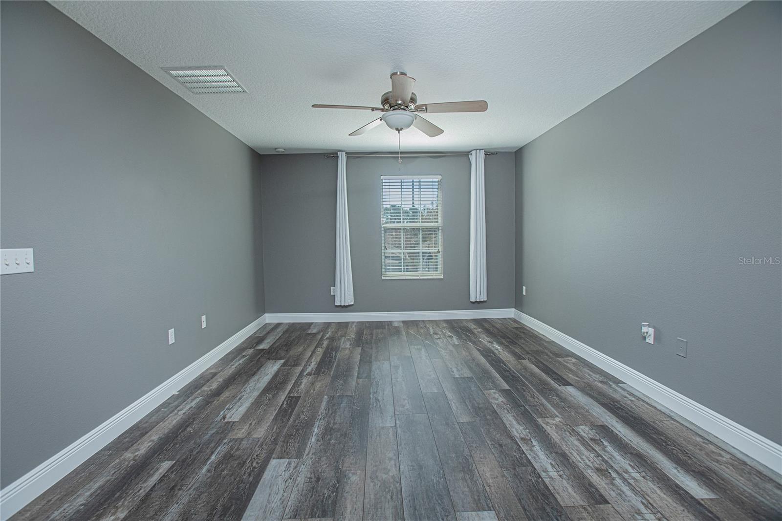 Image 23 of 31 For 13141 Moss Park Ridge Drive