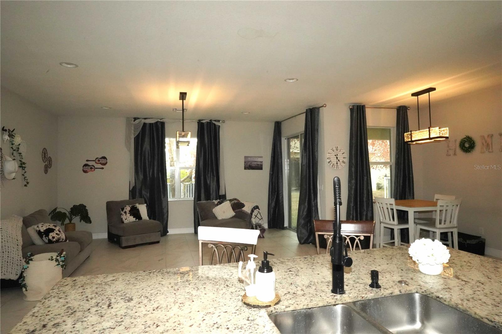 Image 11 of 28 For 1271 Leonardo Circle