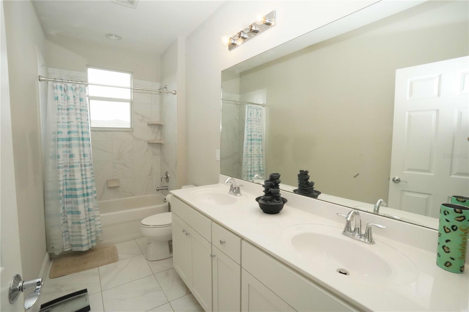 Image 16 of 28 For 1271 Leonardo Circle