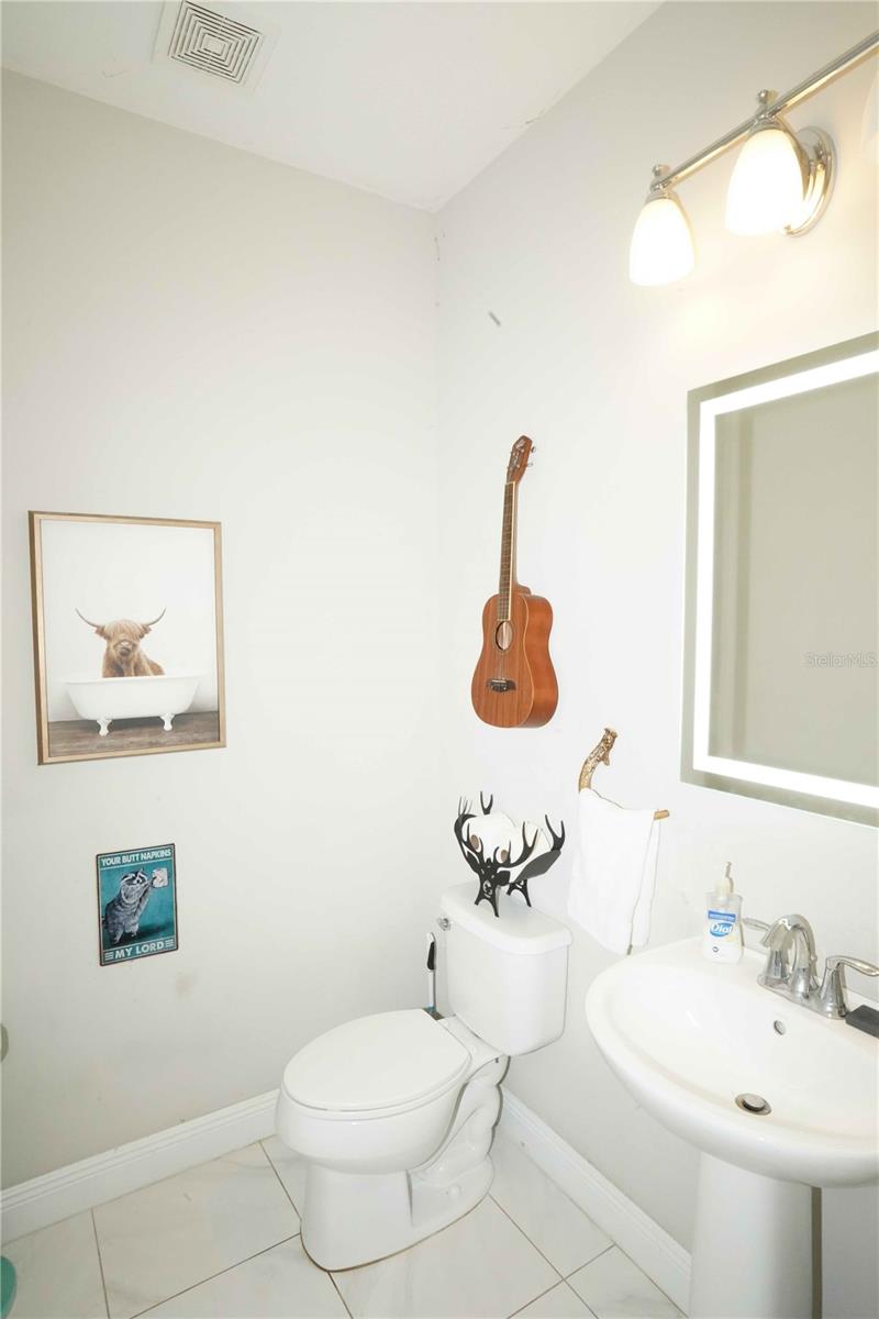 Image 21 of 28 For 1271 Leonardo Circle