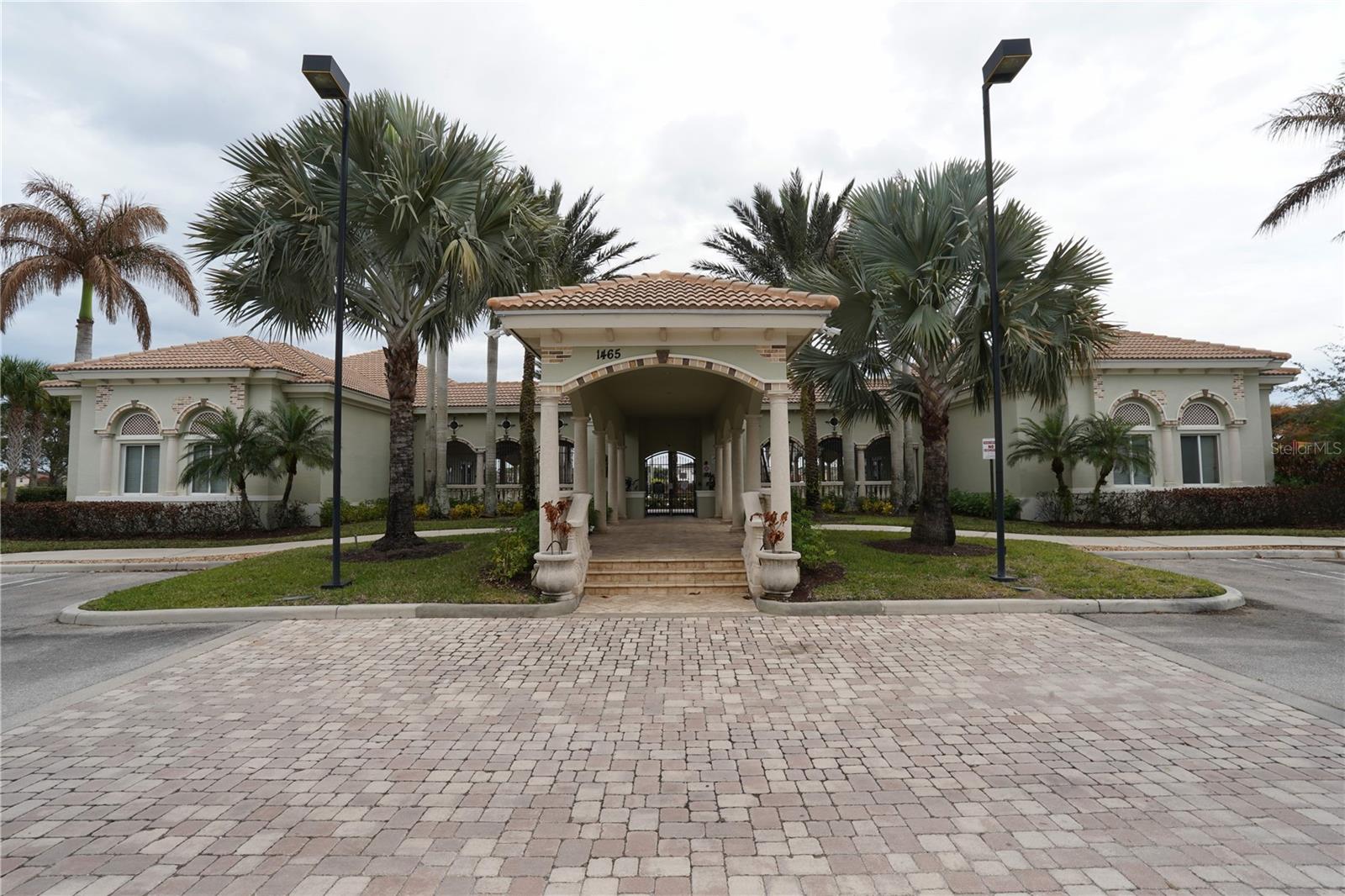 Image 23 of 28 For 1271 Leonardo Circle