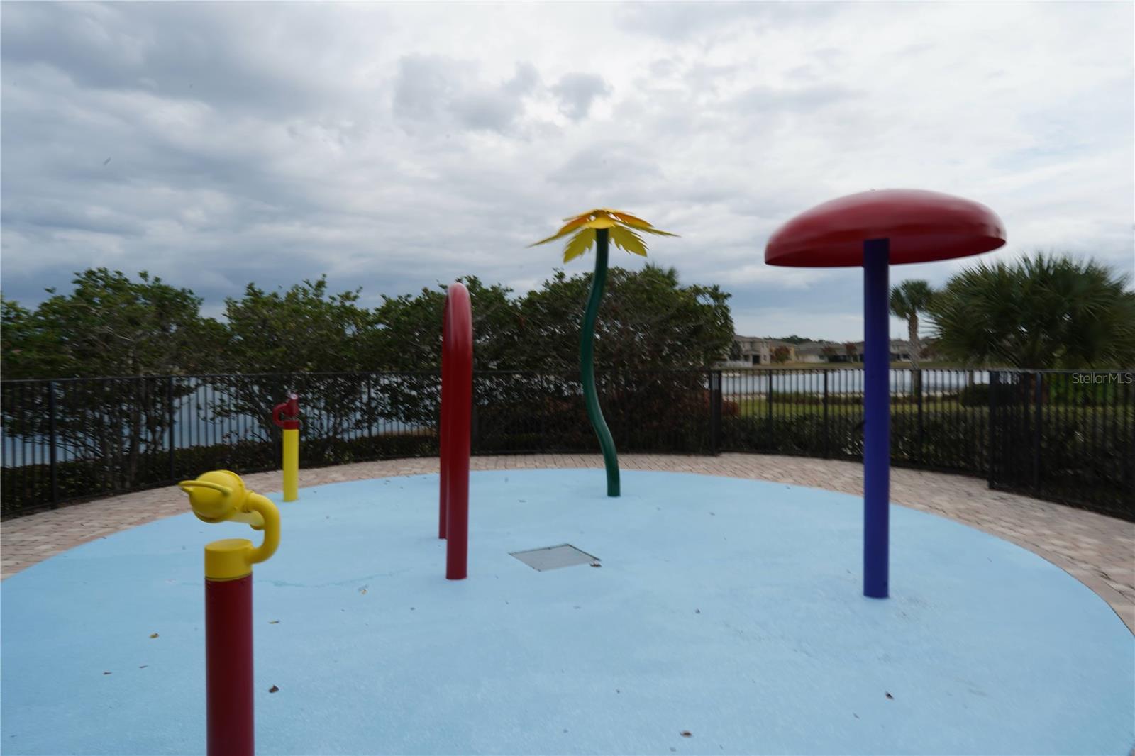 Image 26 of 28 For 1271 Leonardo Circle