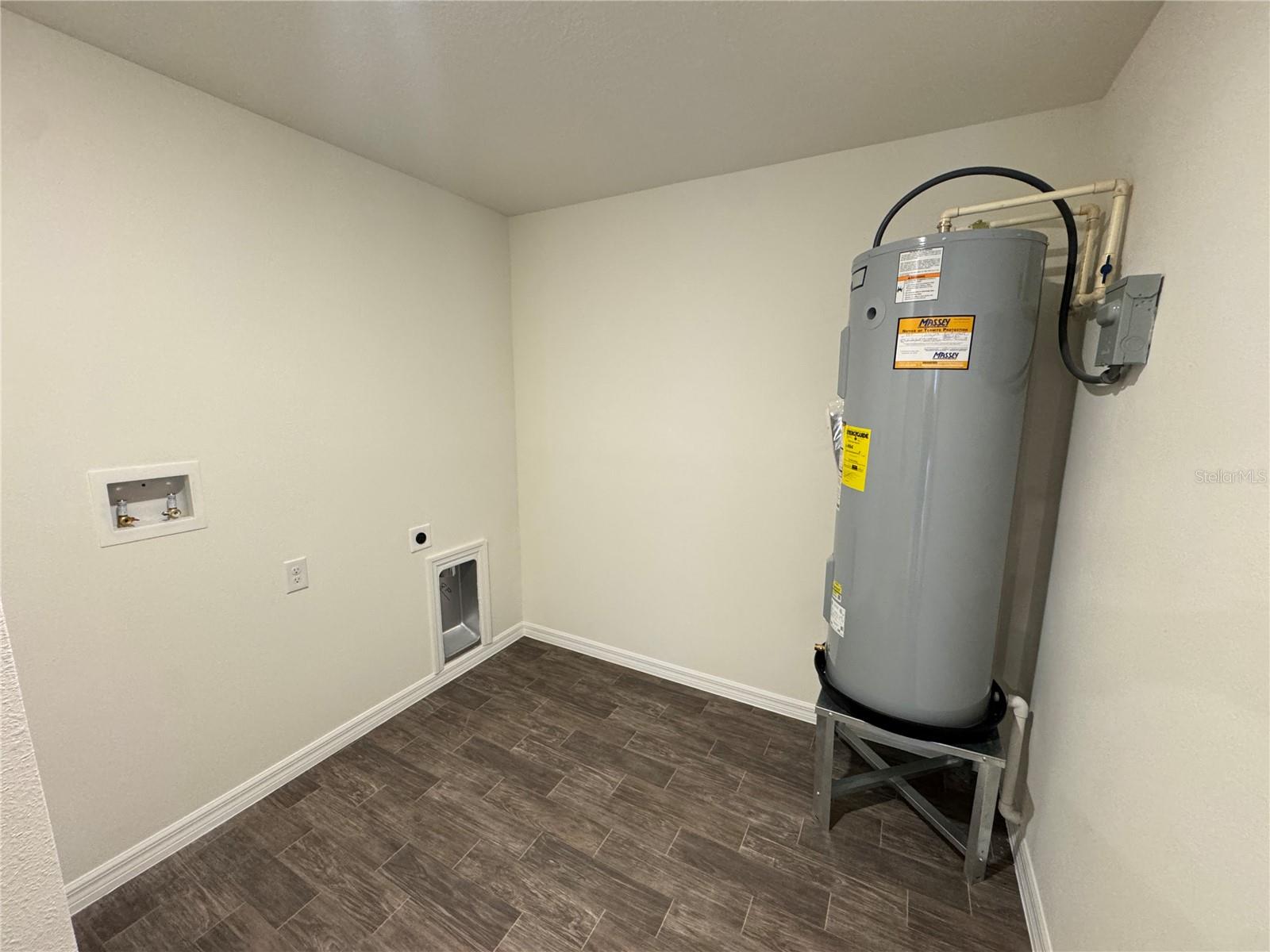 Image 20 of 25 For 313 Amberjack Court