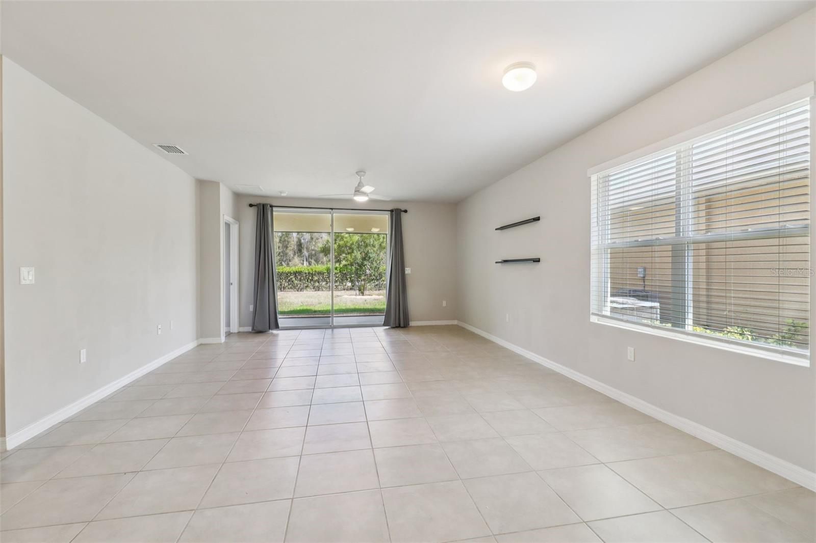 Image 14 of 31 For 25152 Lenox Circle