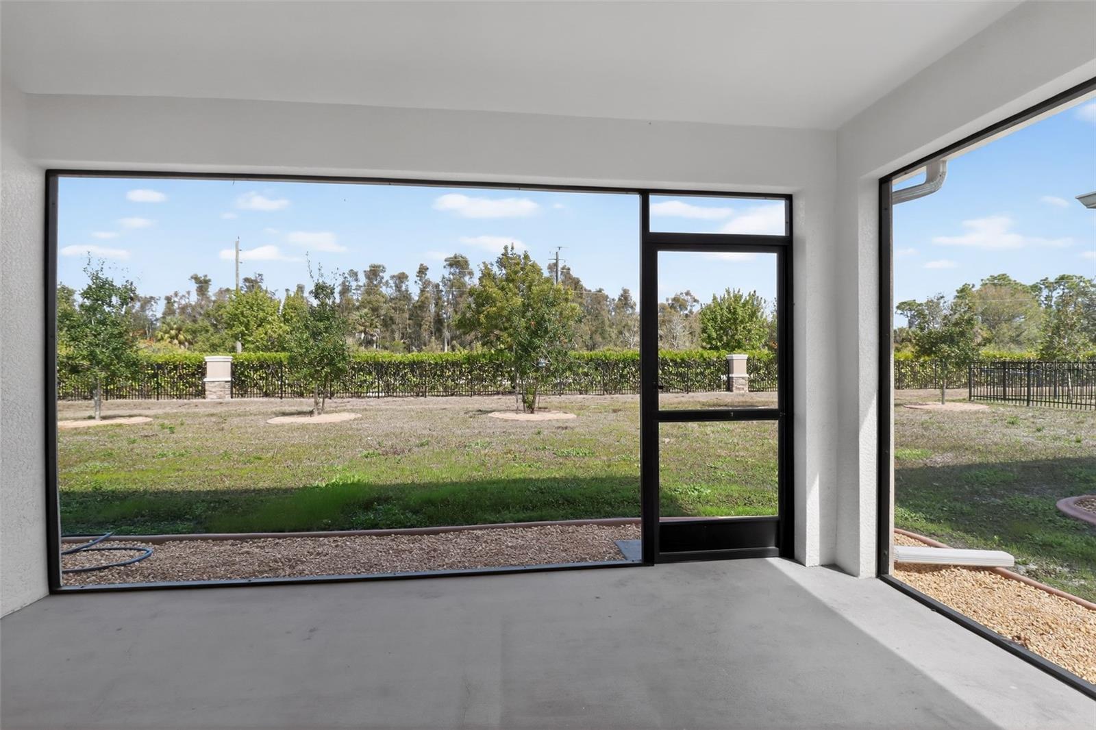 Image 29 of 31 For 25152 Lenox Circle