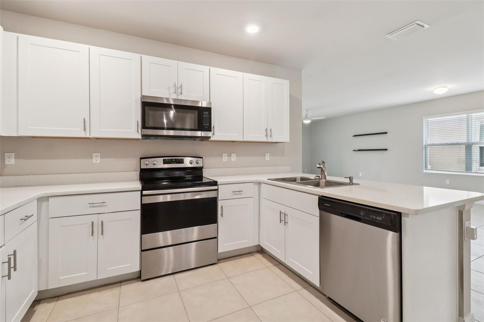 Image 5 of 31 For 25152 Lenox Circle