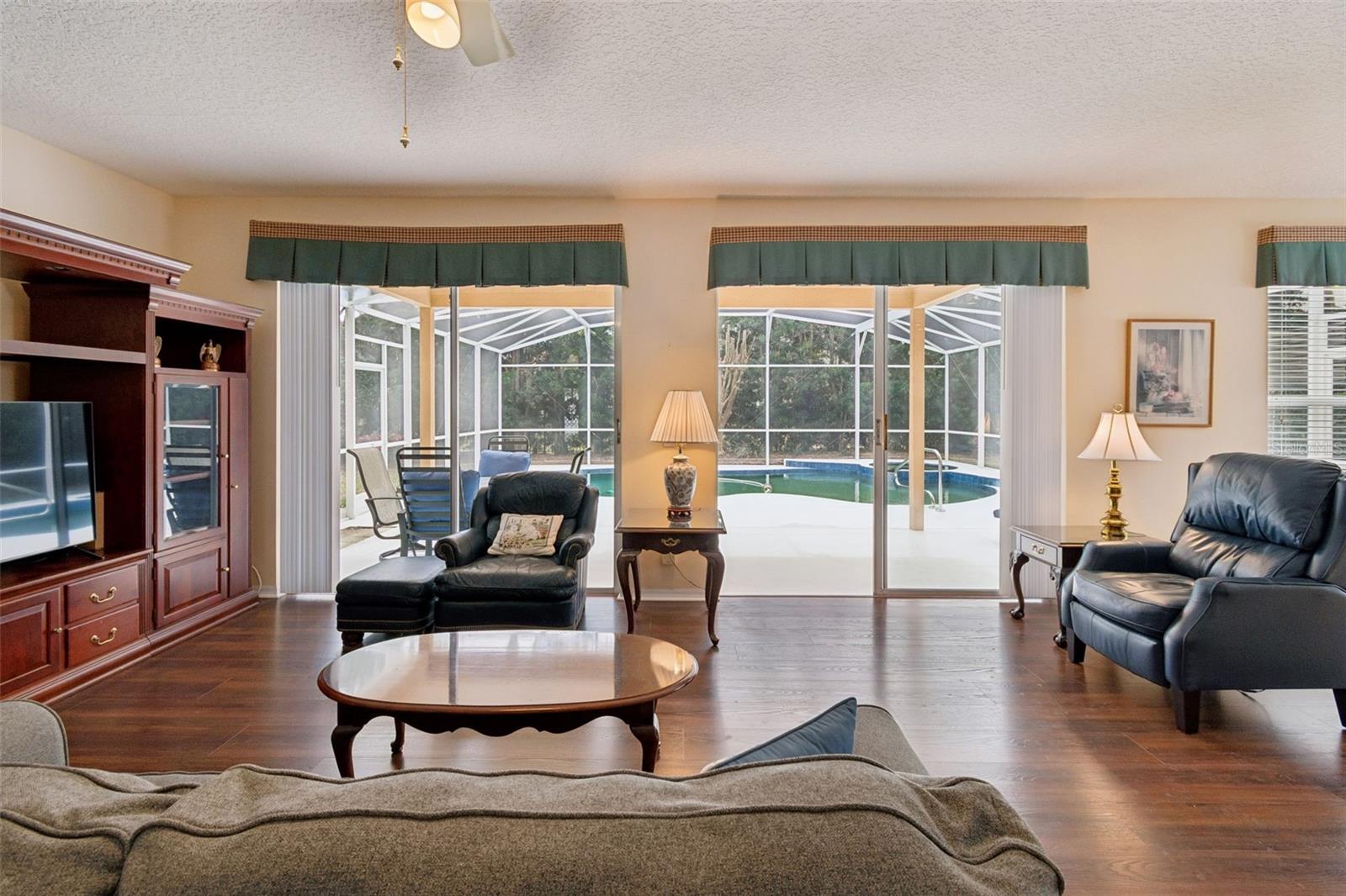 Image 10 of 53 For 8606 Terrace Pines Court