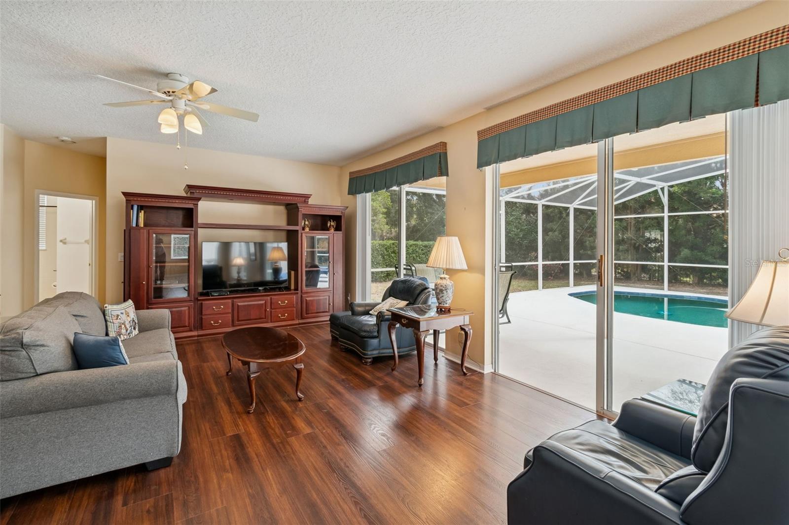 Image 13 of 53 For 8606 Terrace Pines Court