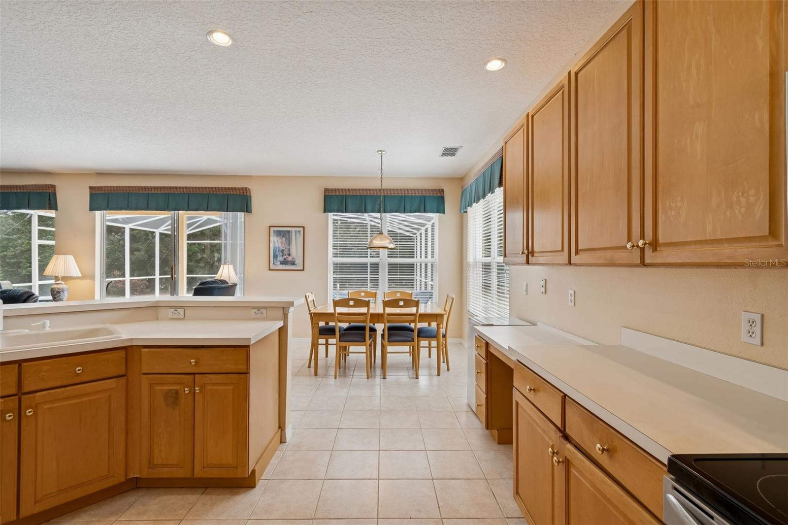 Image 17 of 53 For 8606 Terrace Pines Court