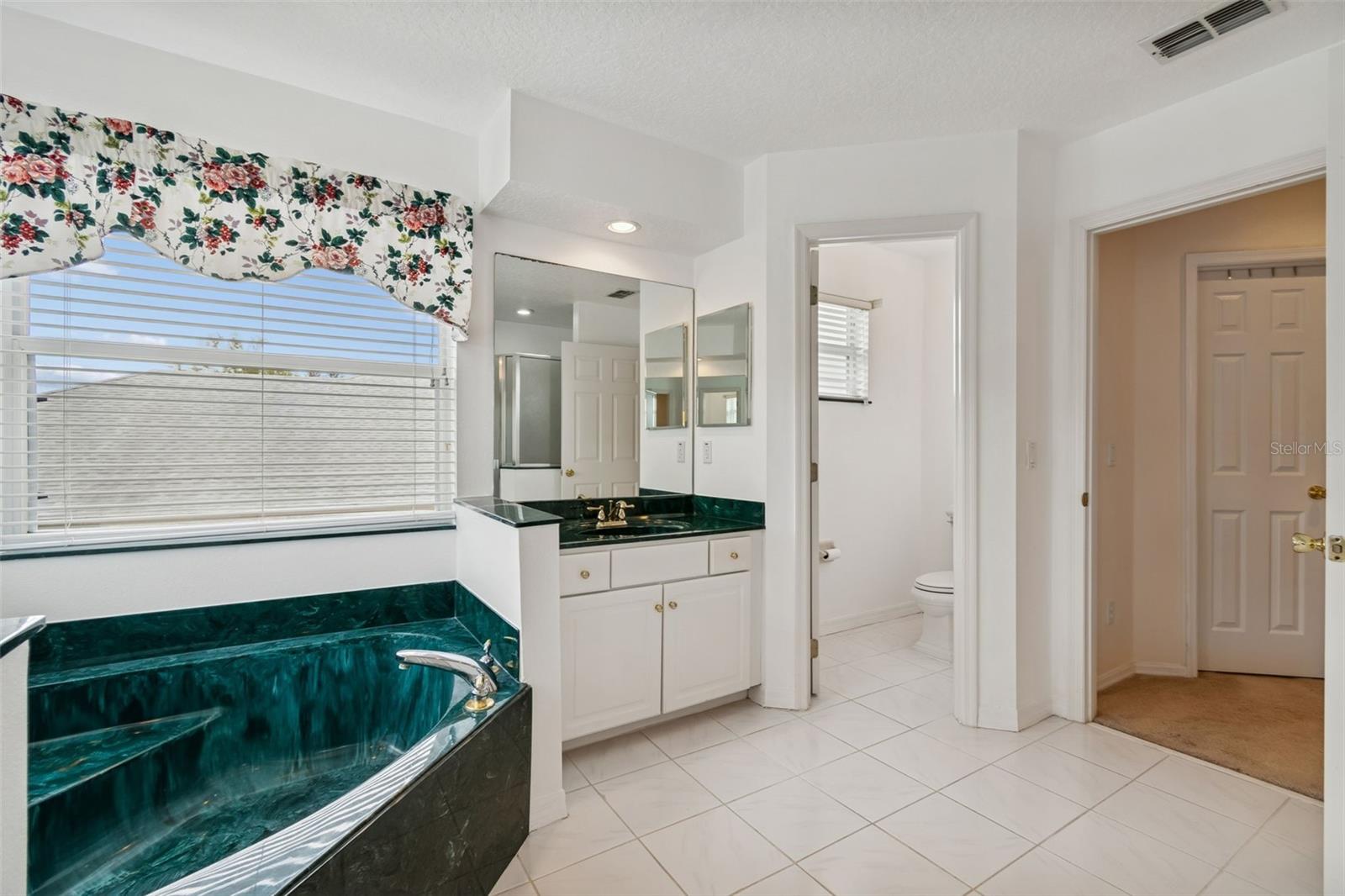 Image 26 of 53 For 8606 Terrace Pines Court