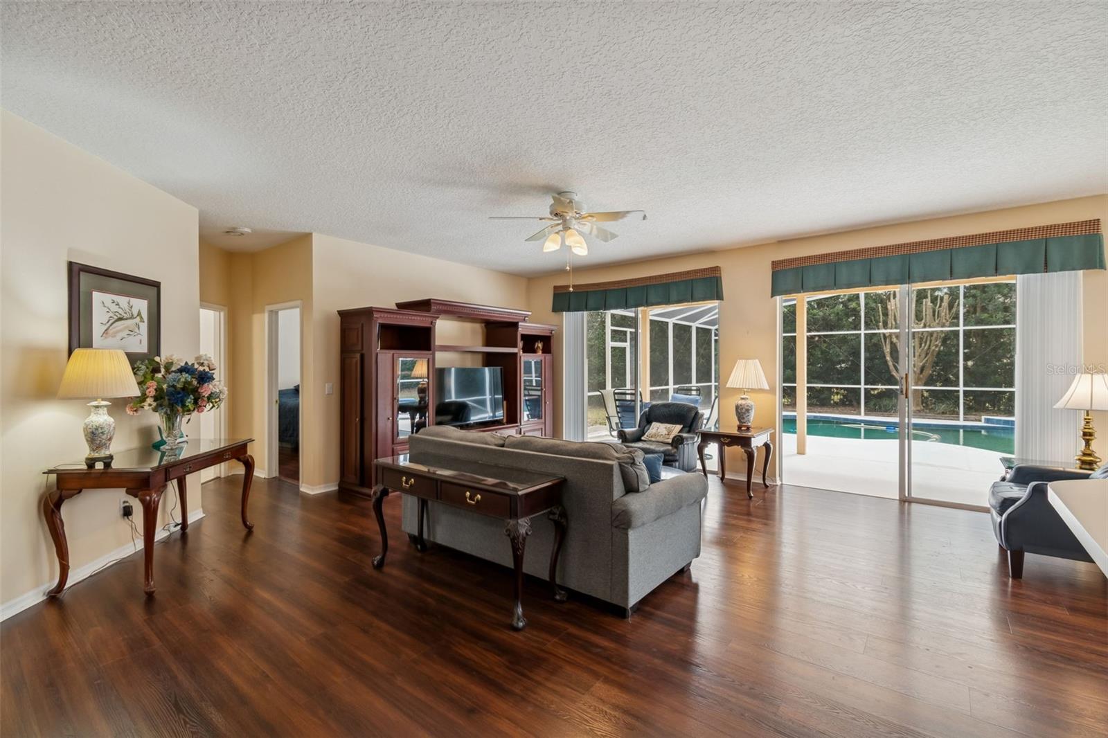 Image 9 of 53 For 8606 Terrace Pines Court