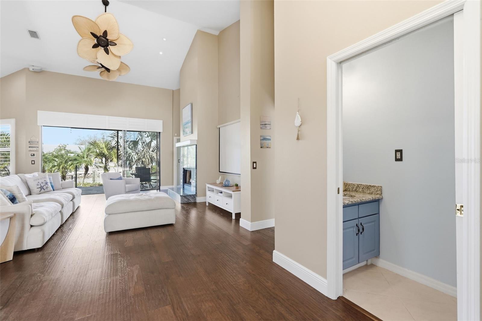 Image 10 of 64 For 909 Allegro Lane