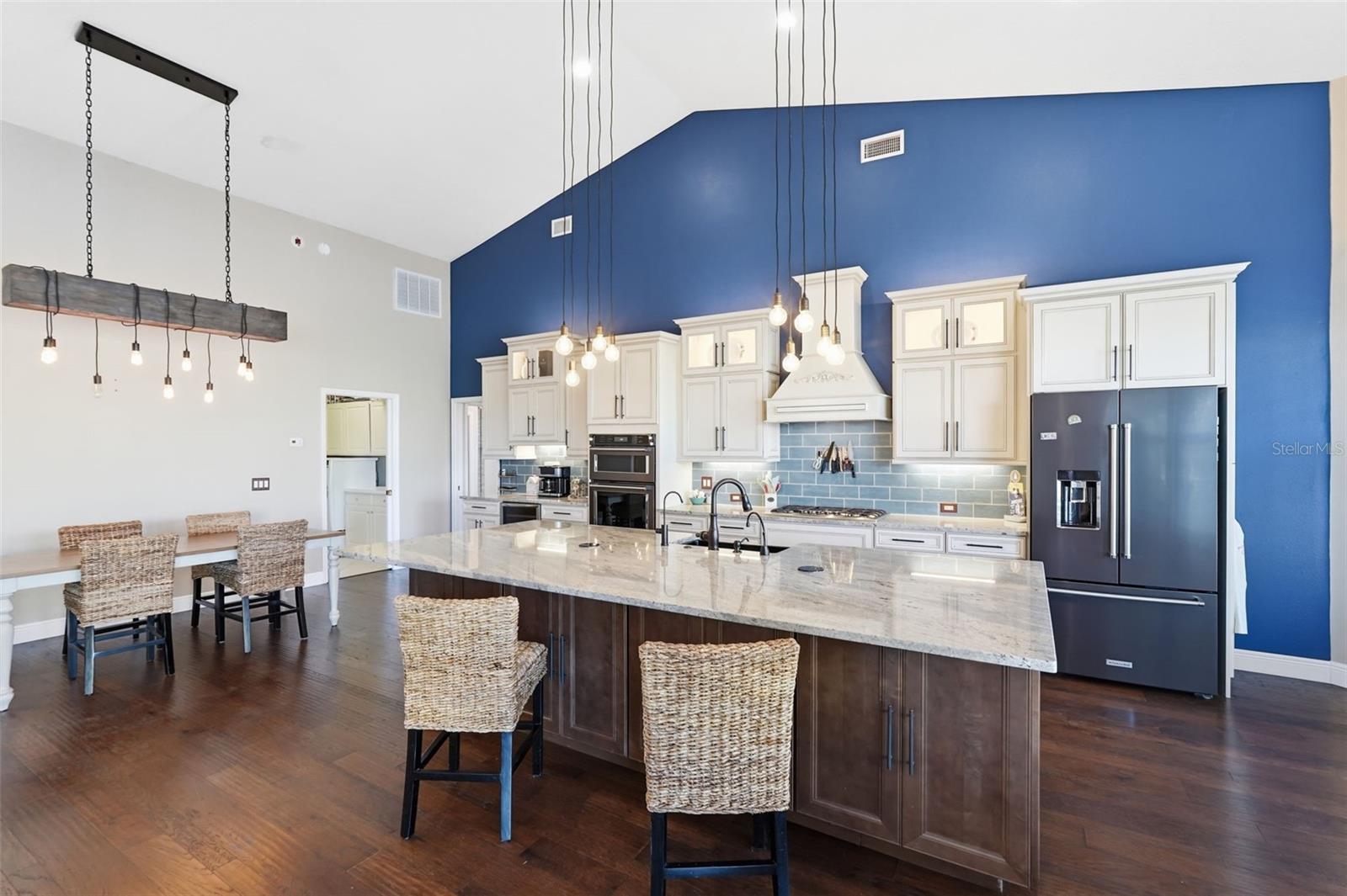 Image 19 of 64 For 909 Allegro Lane