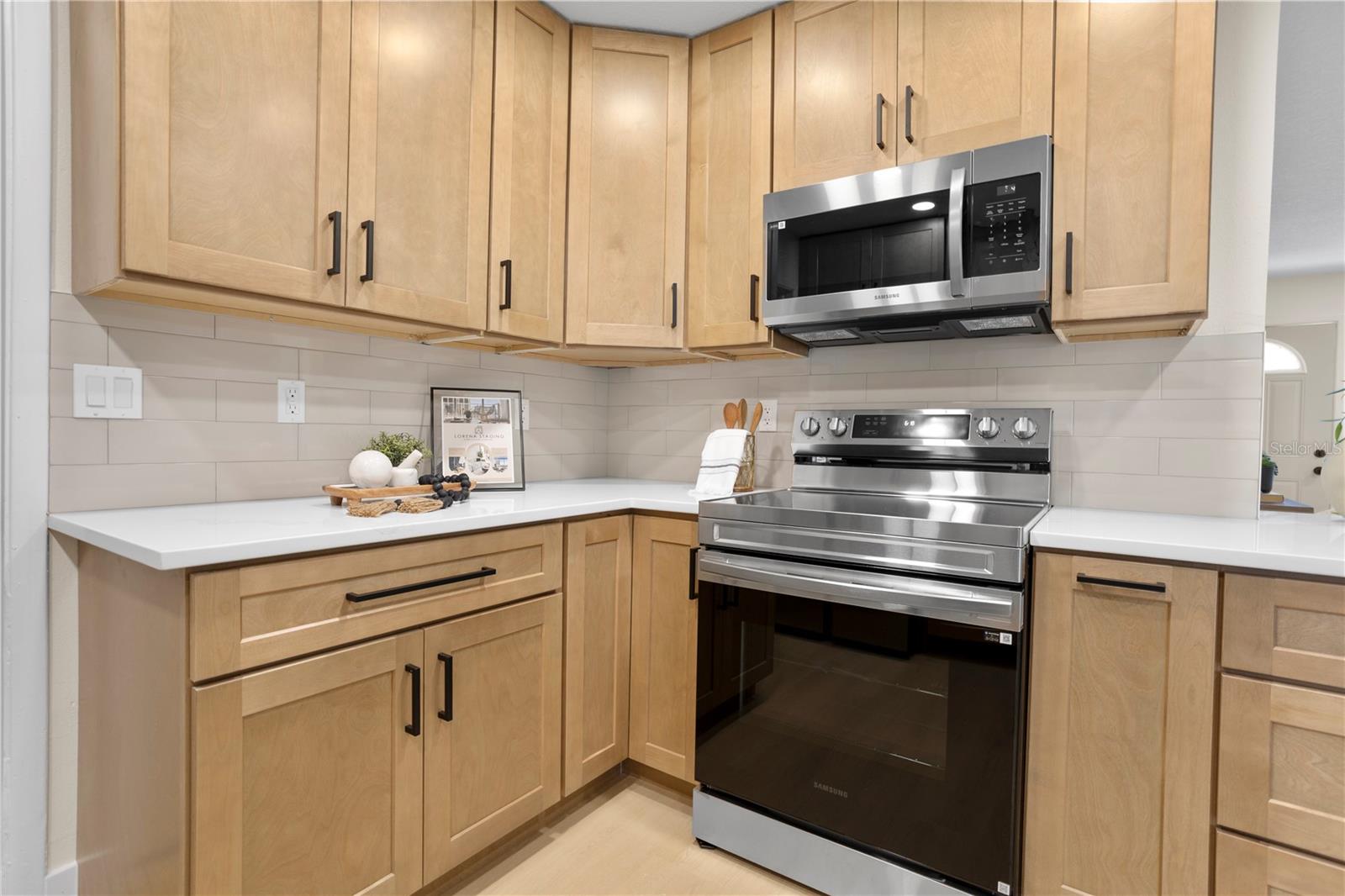 Image 12 of 40 For 1628 Larkin Avenue