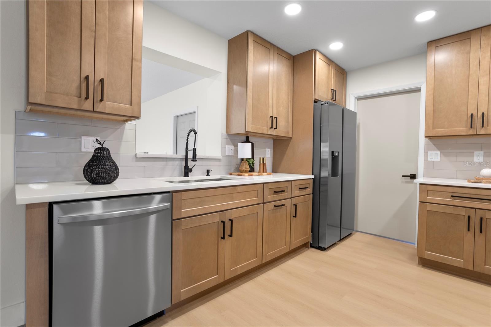 Image 15 of 40 For 1628 Larkin Avenue