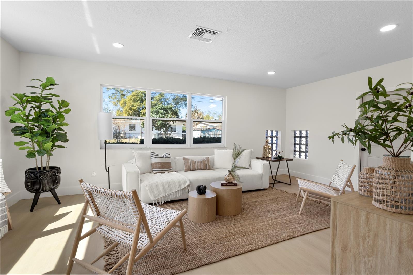 Image 17 of 40 For 1628 Larkin Avenue