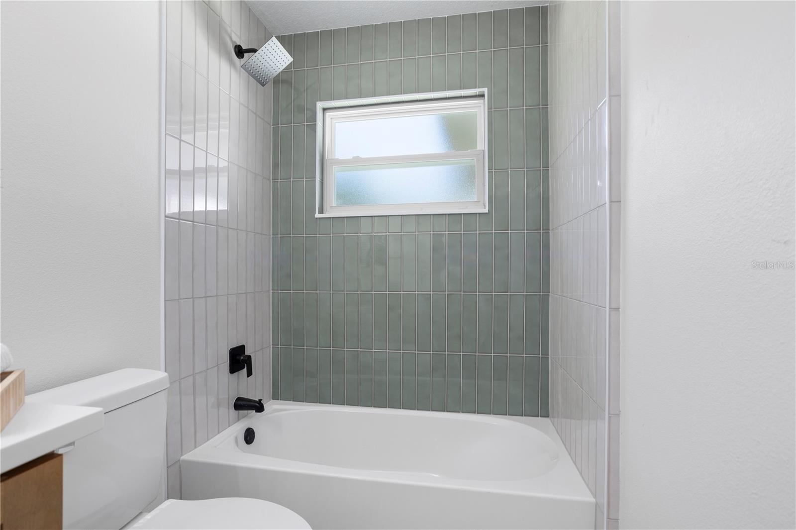 Image 29 of 40 For 1628 Larkin Avenue