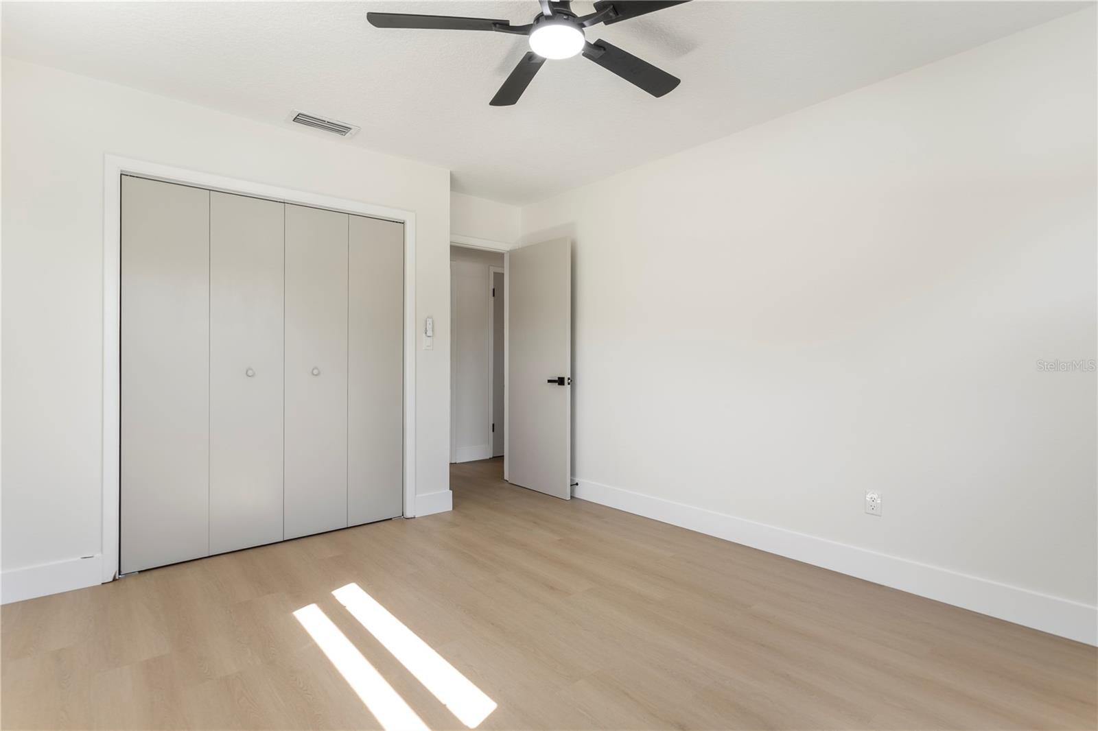 Image 32 of 40 For 1628 Larkin Avenue