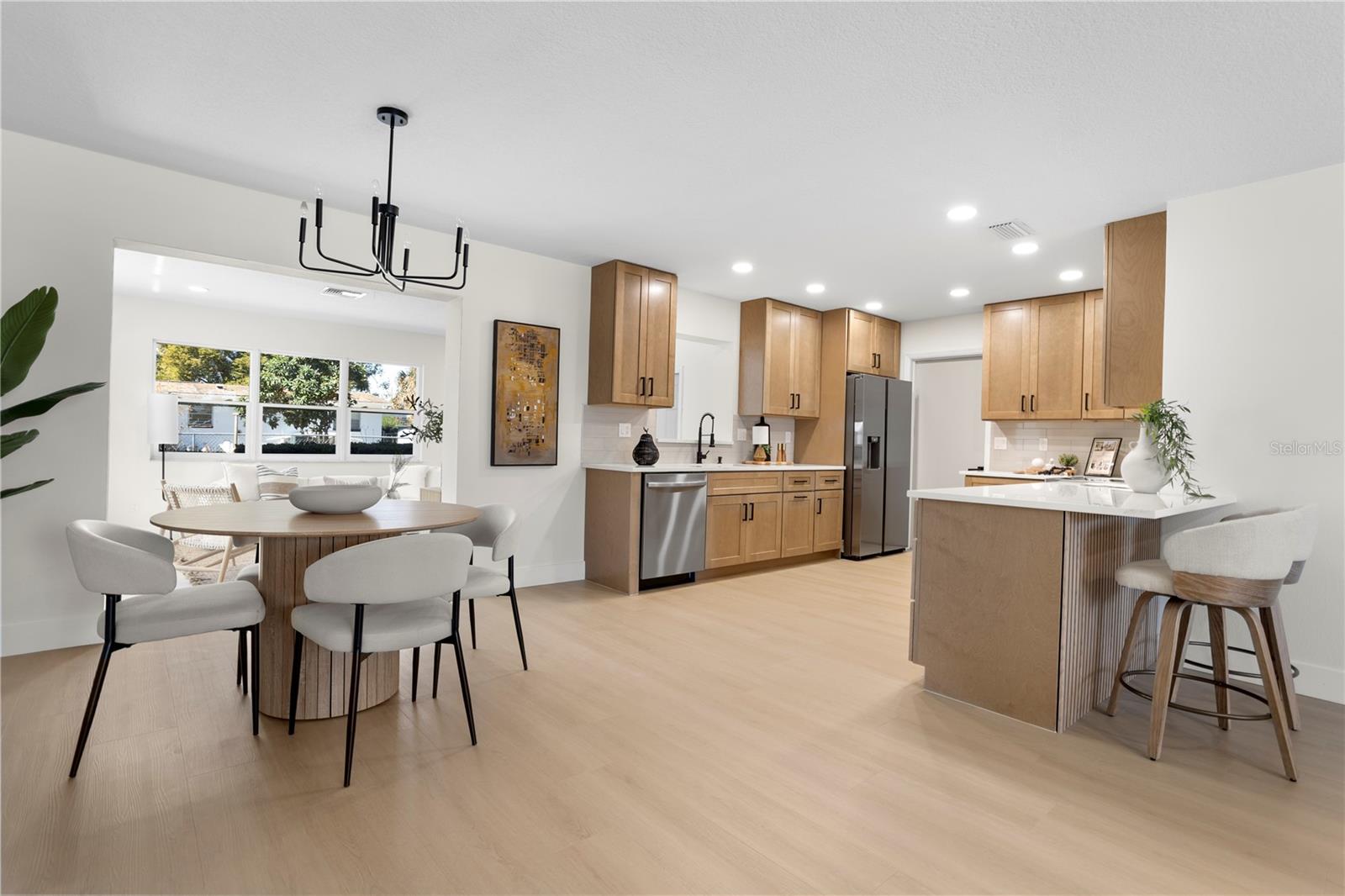 Image 7 of 40 For 1628 Larkin Avenue