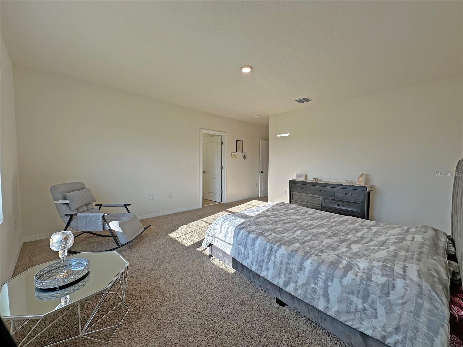 Image 12 of 23 For 6988 Botanic Boulevard