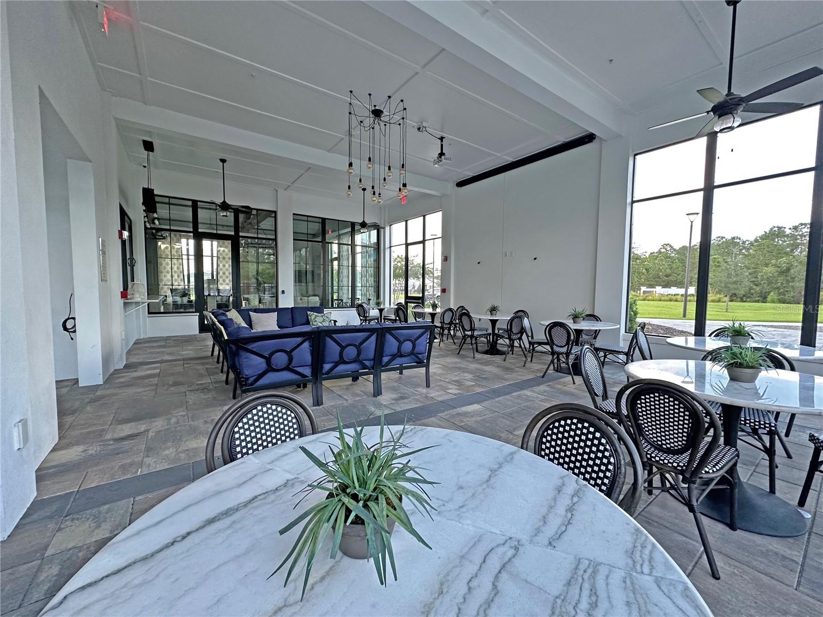 Image 21 of 23 For 6988 Botanic Boulevard