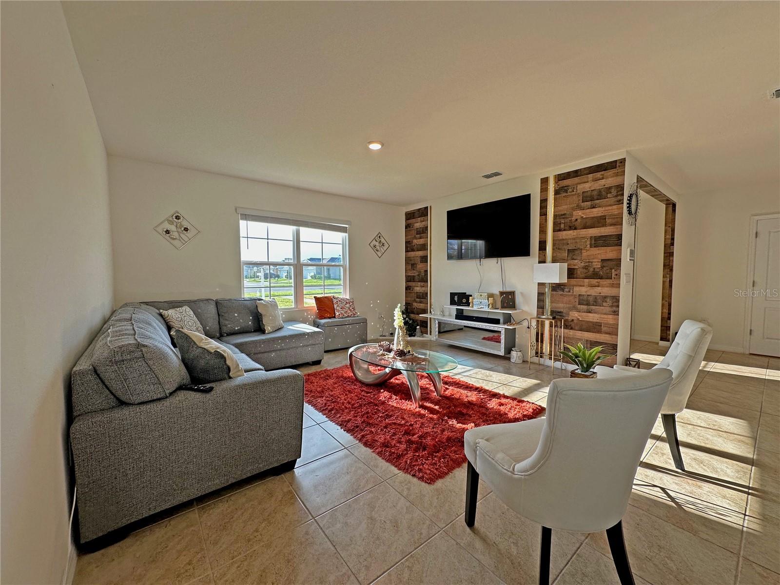 Image 9 of 23 For 6988 Botanic Boulevard