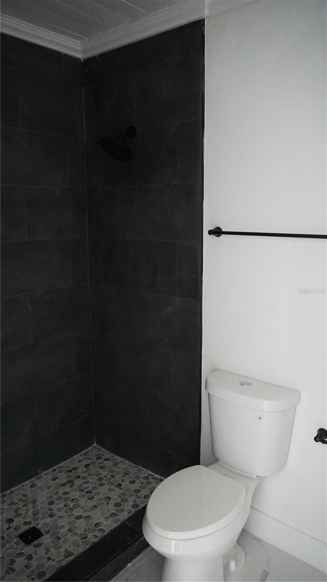 Image 11 of 17 For 18434 Goodman Circle