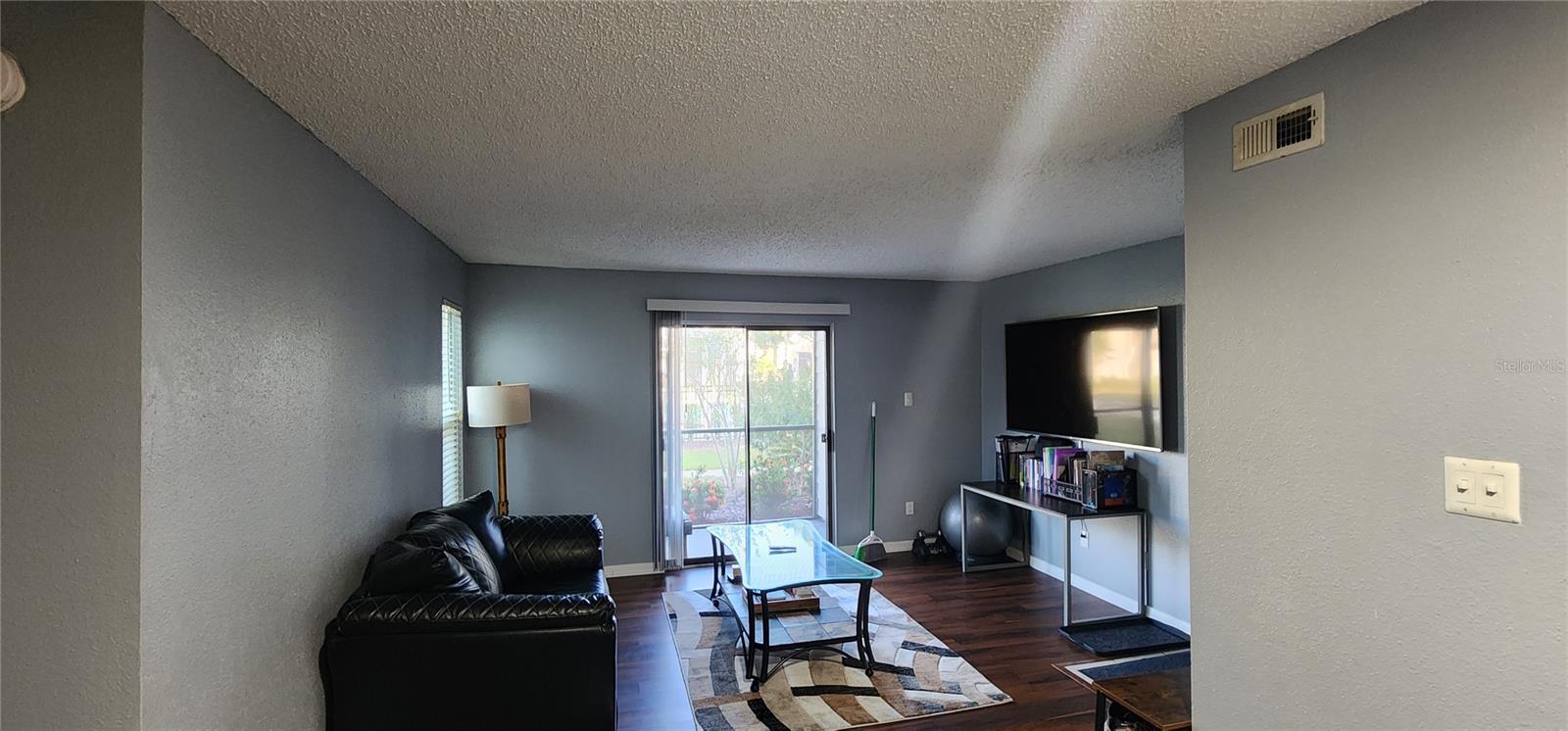 Image 5 of 11 For 3732 Idlebrook Circle 102