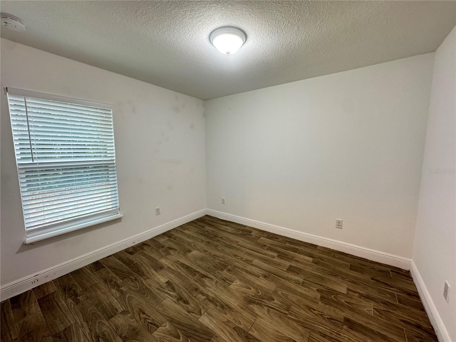 Image 17 of 26 For 708 Bon Air Street