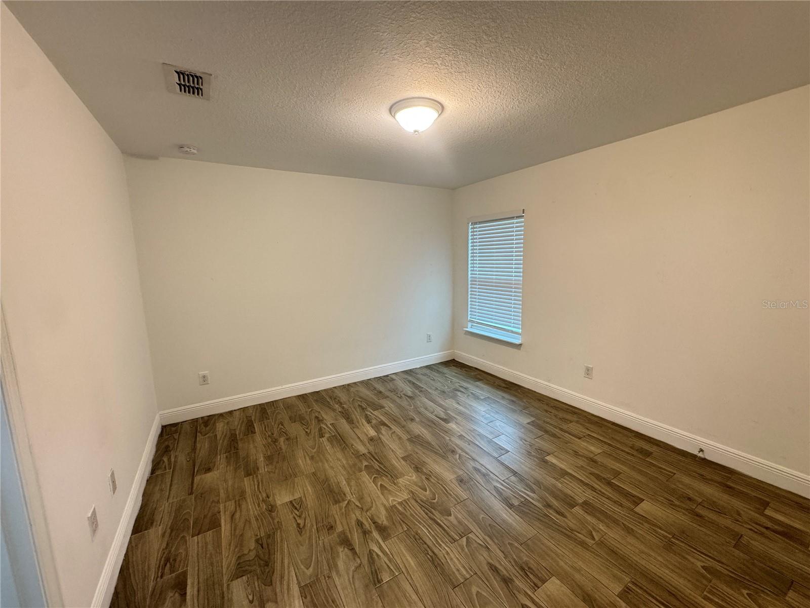 Image 20 of 26 For 708 Bon Air Street