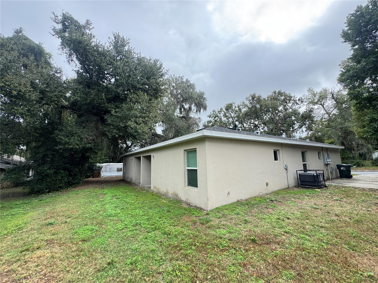 Image 5 of 26 For 708 Bon Air Street