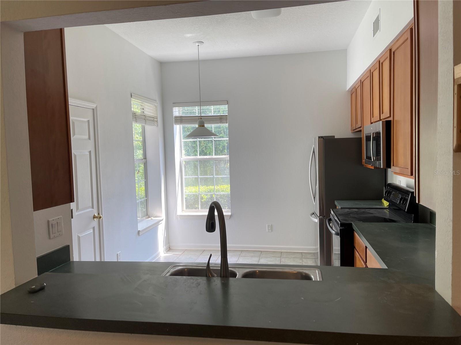 Image 10 of 40 For 7617 Bay Port Road 57